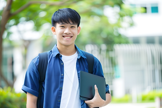 一本大学一年的学费是多少？